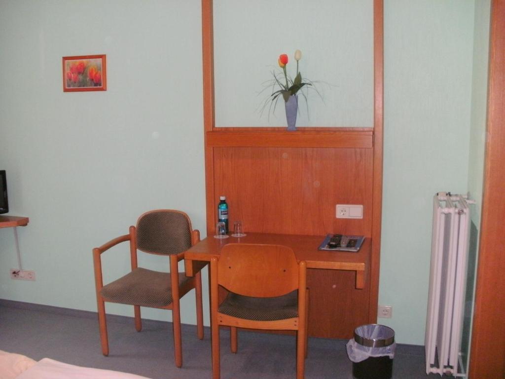 Gasthof Landhotel Gruner Baum Cadolzburg Kamer foto