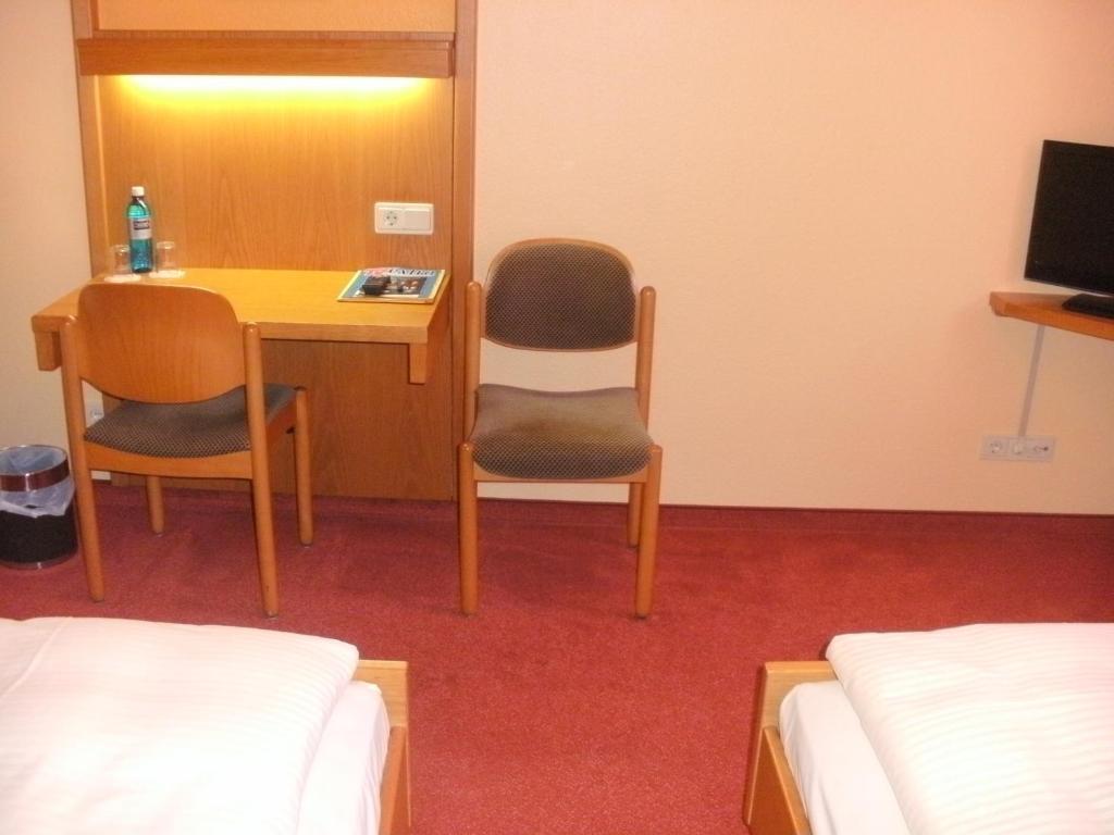 Gasthof Landhotel Gruner Baum Cadolzburg Kamer foto