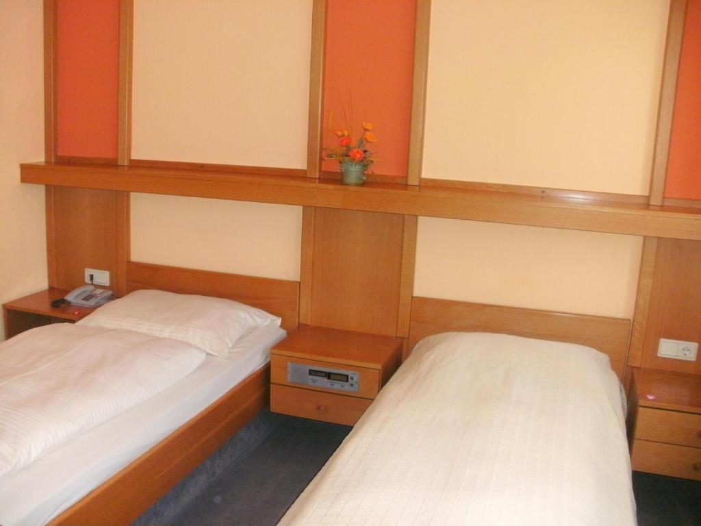 Gasthof Landhotel Gruner Baum Cadolzburg Kamer foto