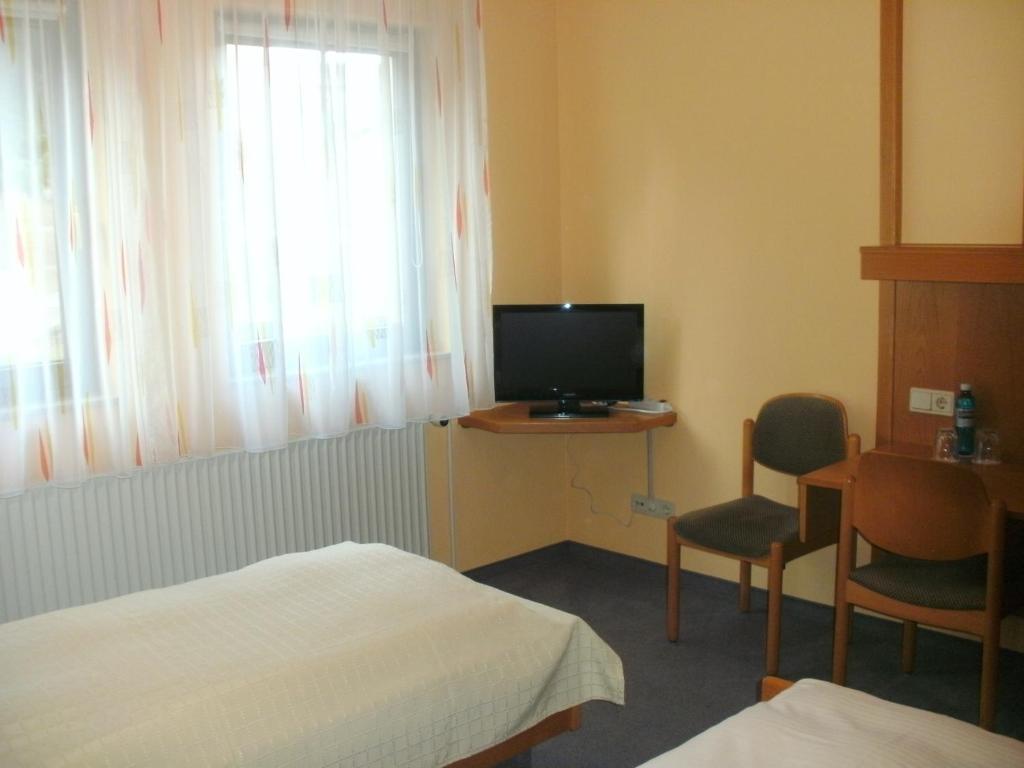 Gasthof Landhotel Gruner Baum Cadolzburg Kamer foto