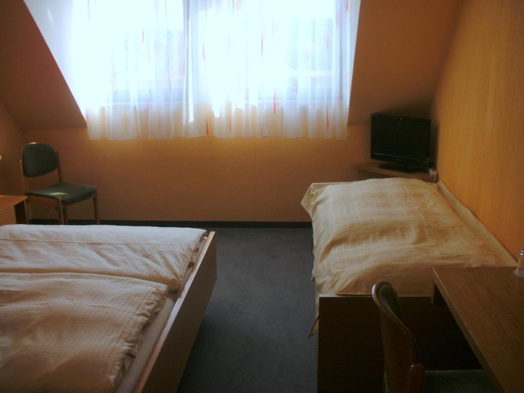 Gasthof Landhotel Gruner Baum Cadolzburg Kamer foto