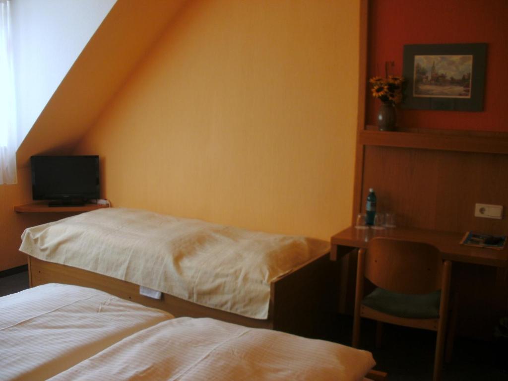Gasthof Landhotel Gruner Baum Cadolzburg Kamer foto