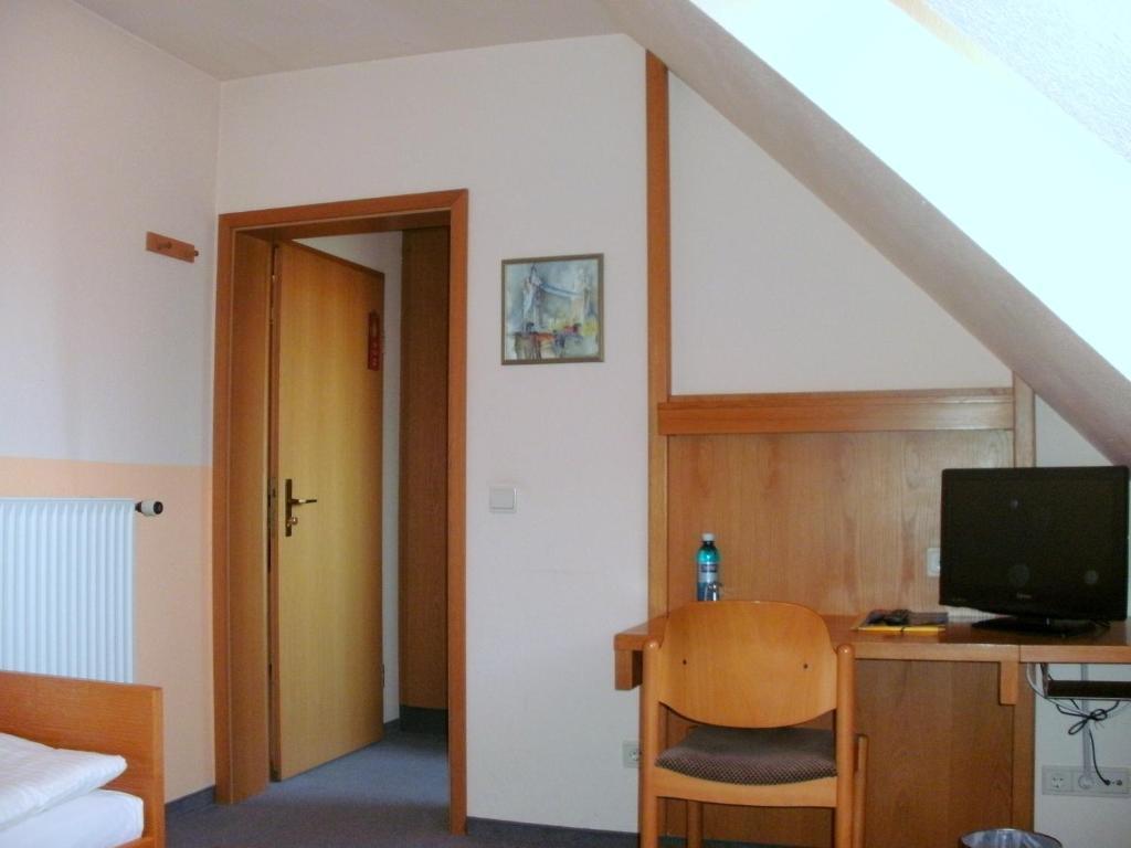 Gasthof Landhotel Gruner Baum Cadolzburg Kamer foto