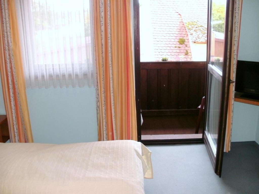 Gasthof Landhotel Gruner Baum Cadolzburg Kamer foto