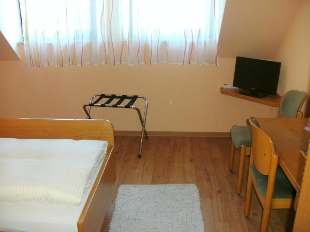 Gasthof Landhotel Gruner Baum Cadolzburg Kamer foto