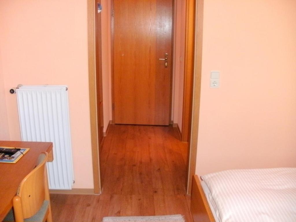 Gasthof Landhotel Gruner Baum Cadolzburg Kamer foto