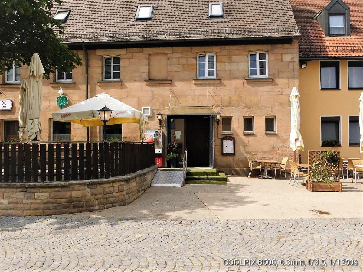 Gasthof Landhotel Gruner Baum Cadolzburg Buitenkant foto